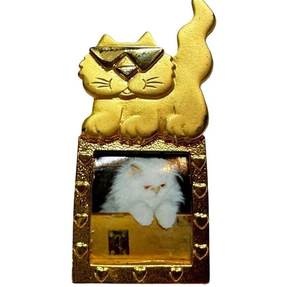 Goldtone JJ Jonette Jewelry Meow Cat Kitten Mini Photo Picture Frame PIN Brooch - Picture 1 of 3